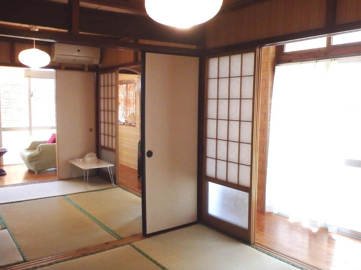 石垣島 一棟貸切りのお宿 ちゅら赤瓦 Ishigaki  Exterior photo